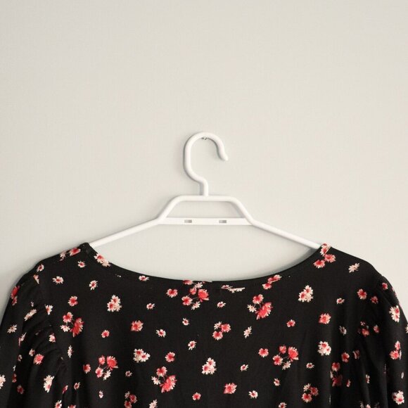 Pebble & Stone Women's Sz Lrg Black Floral Puff Sleeve Crewneck Stretch T-Shirt - Picture 6 of 8